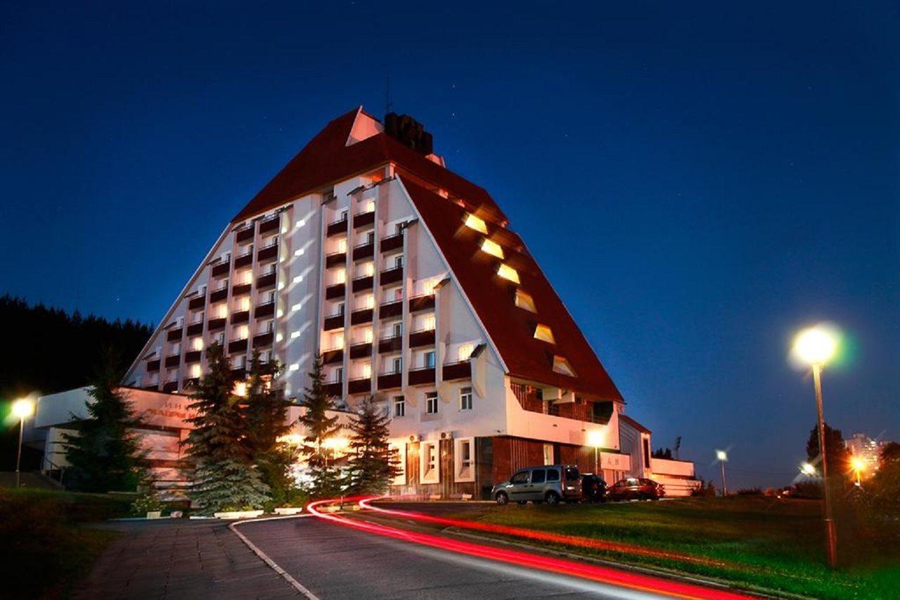 Agat Hotel Minsk Esterno foto