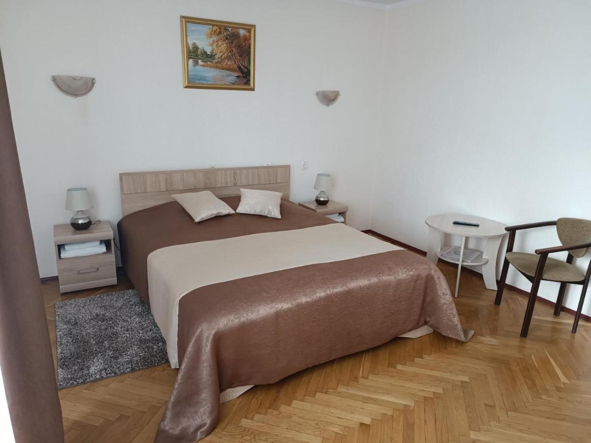 Agat Hotel Minsk Esterno foto